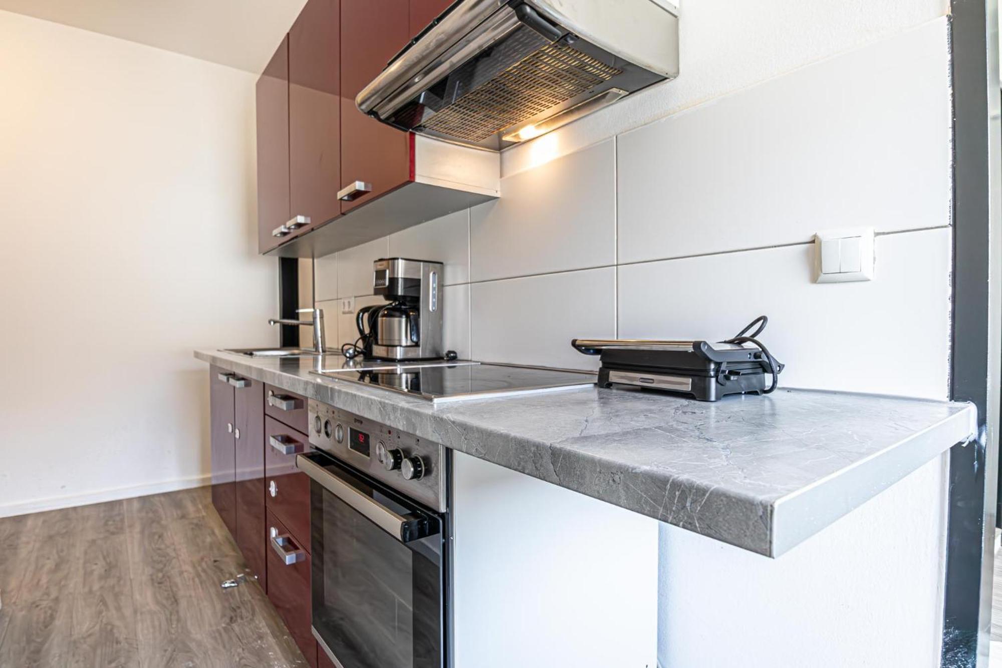 Near Schoenbrunn - Economy Rooms In Shared Apartment At Meidling Train Station Βιέννη Εξωτερικό φωτογραφία