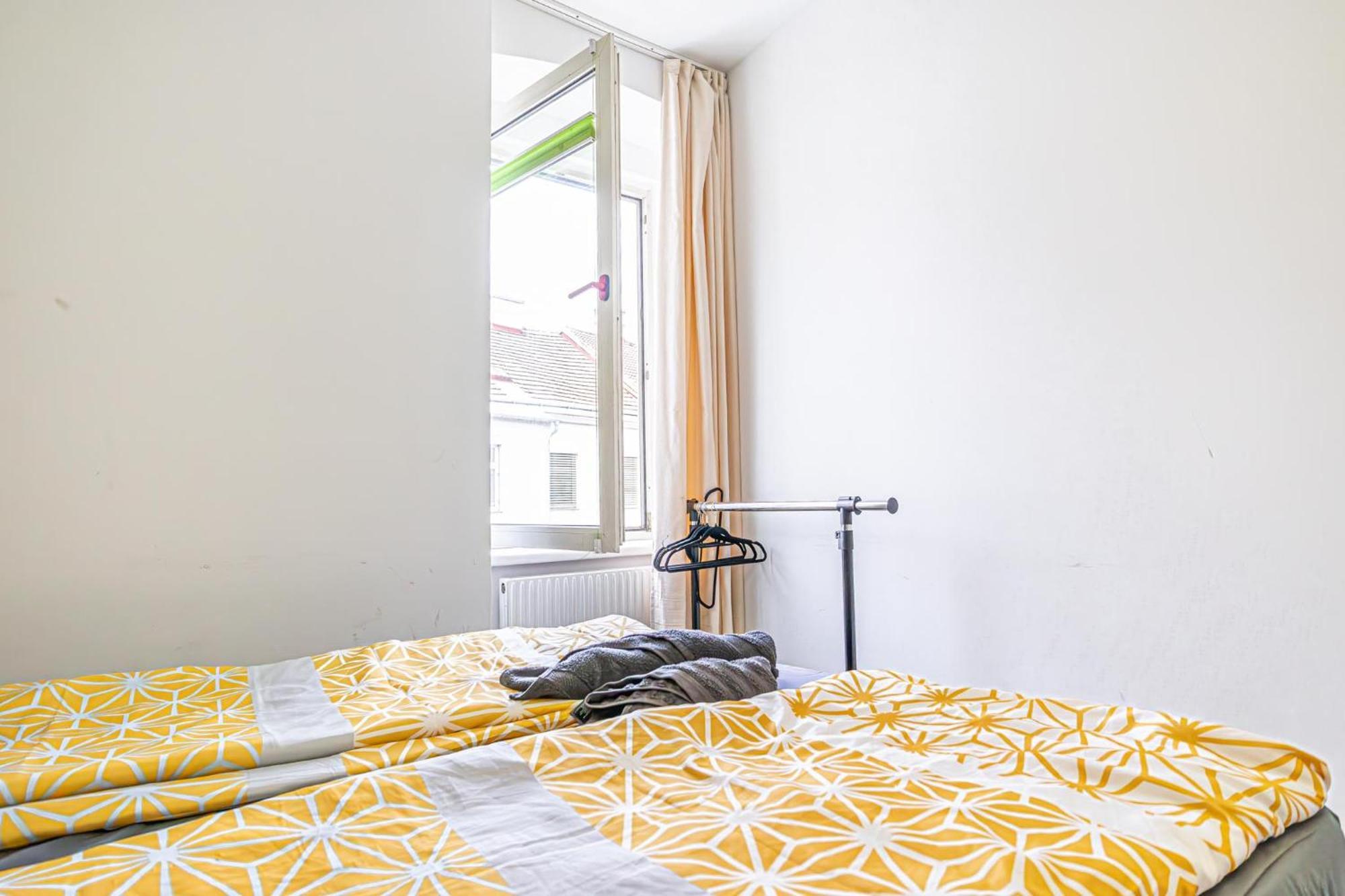 Near Schoenbrunn - Economy Rooms In Shared Apartment At Meidling Train Station Βιέννη Εξωτερικό φωτογραφία
