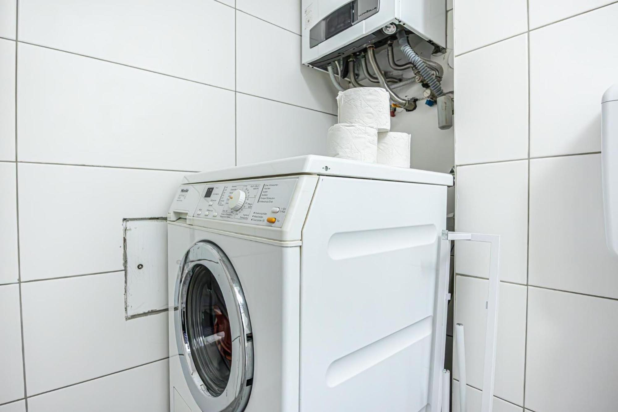 Near Schoenbrunn - Economy Rooms In Shared Apartment At Meidling Train Station Βιέννη Εξωτερικό φωτογραφία