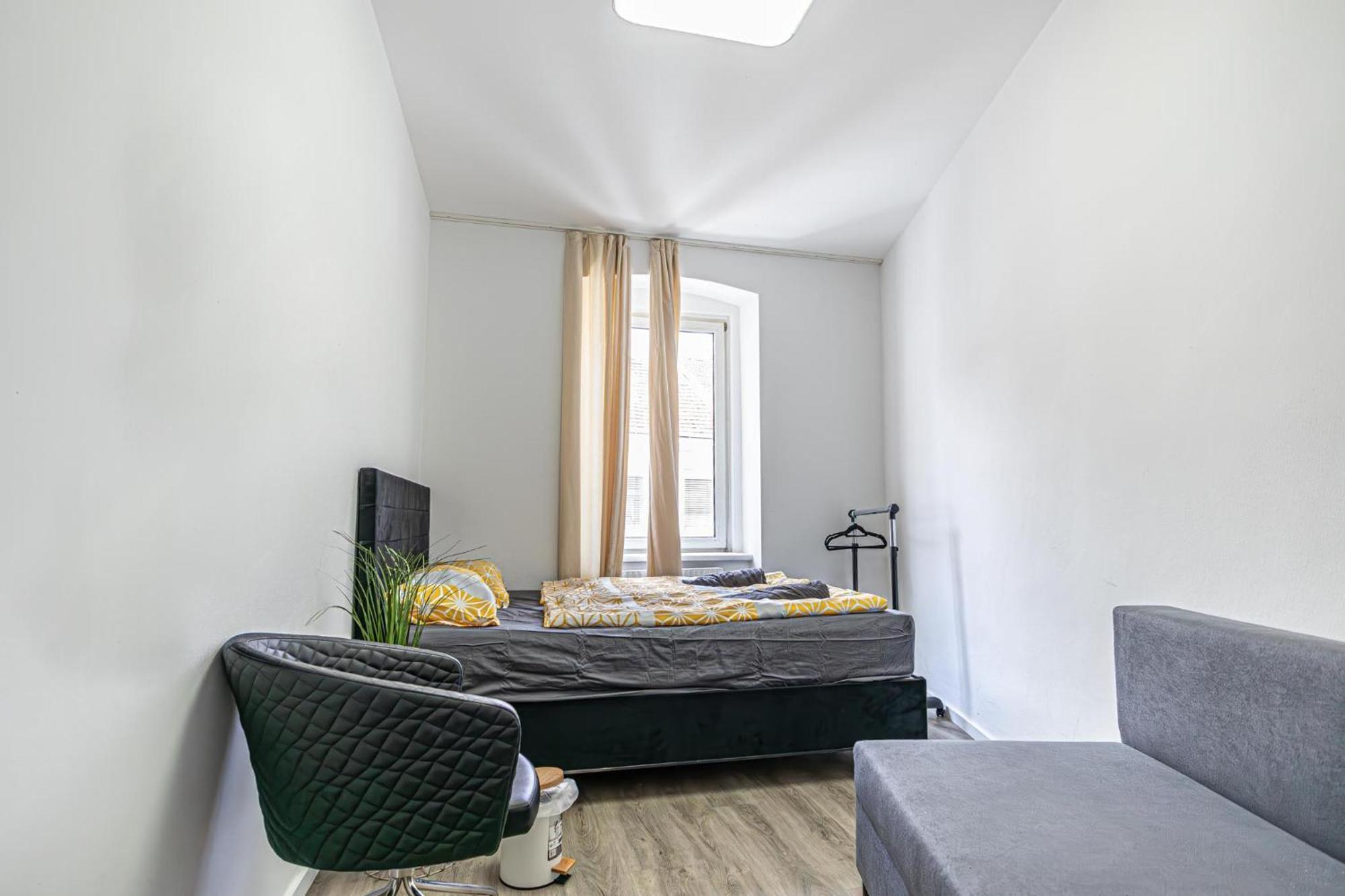 Near Schoenbrunn - Economy Rooms In Shared Apartment At Meidling Train Station Βιέννη Εξωτερικό φωτογραφία