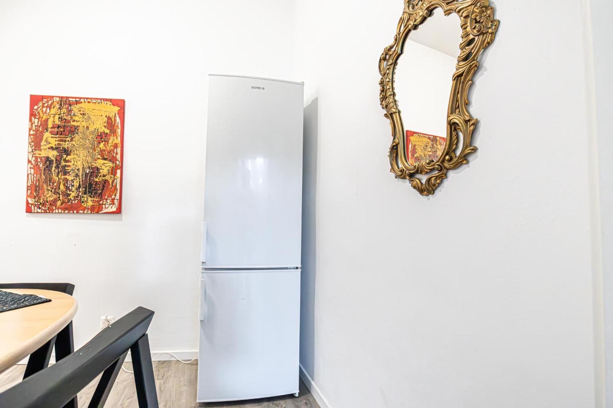 Near Schoenbrunn - Economy Rooms In Shared Apartment At Meidling Train Station Βιέννη Εξωτερικό φωτογραφία