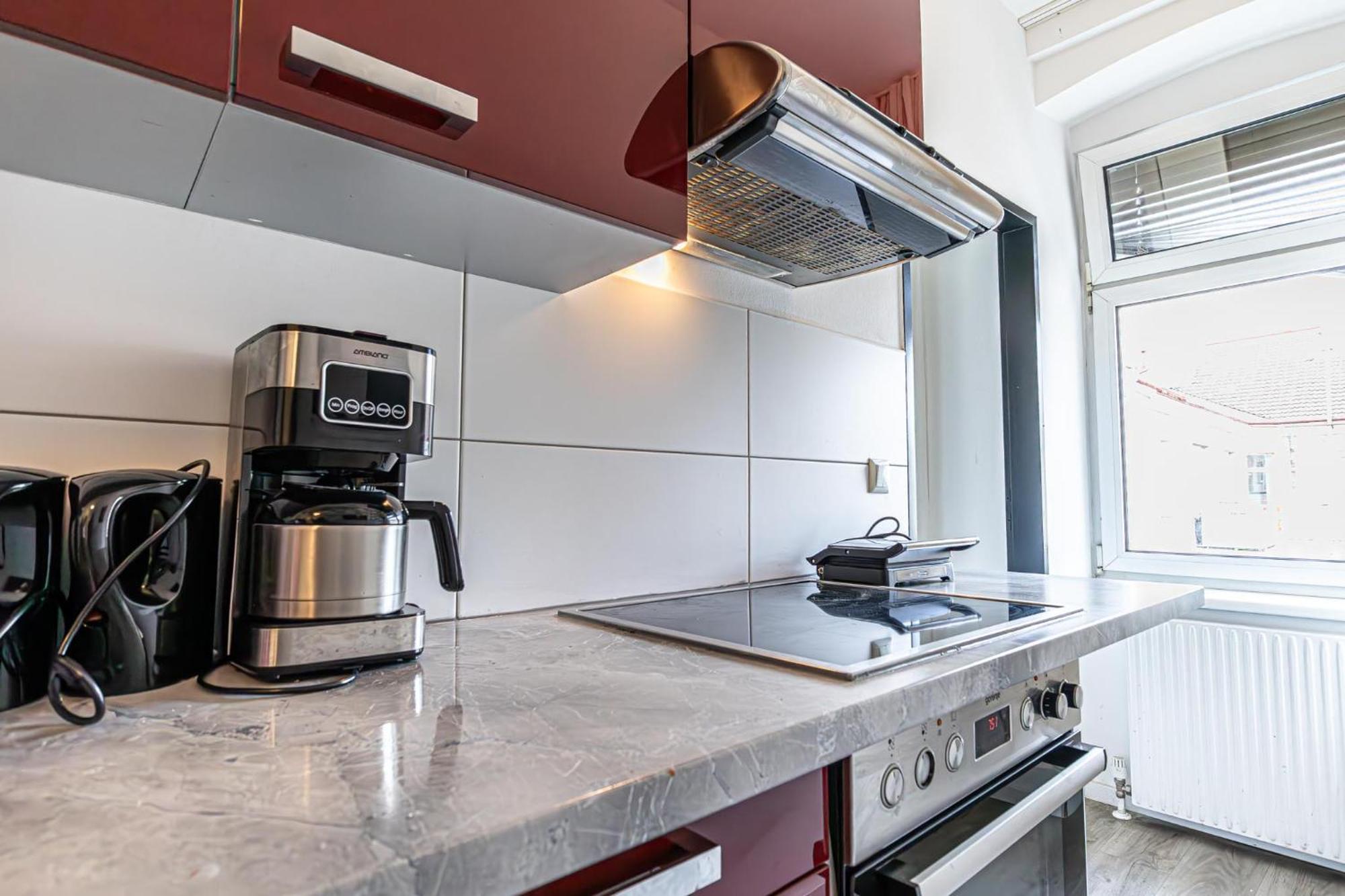 Near Schoenbrunn - Economy Rooms In Shared Apartment At Meidling Train Station Βιέννη Εξωτερικό φωτογραφία