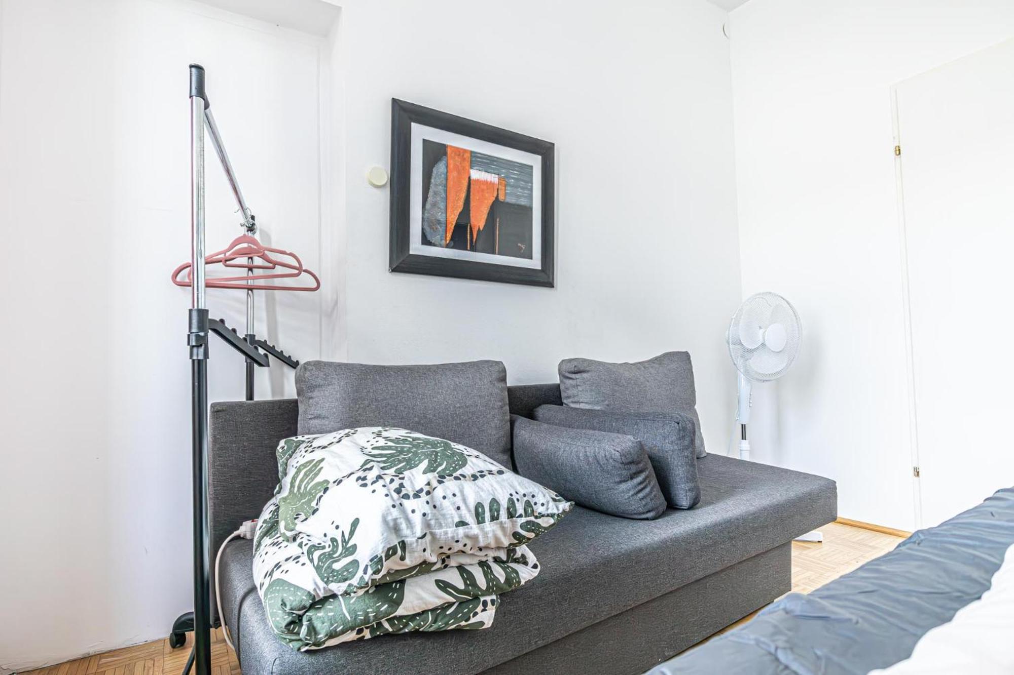 Near Schoenbrunn - Economy Rooms In Shared Apartment At Meidling Train Station Βιέννη Εξωτερικό φωτογραφία