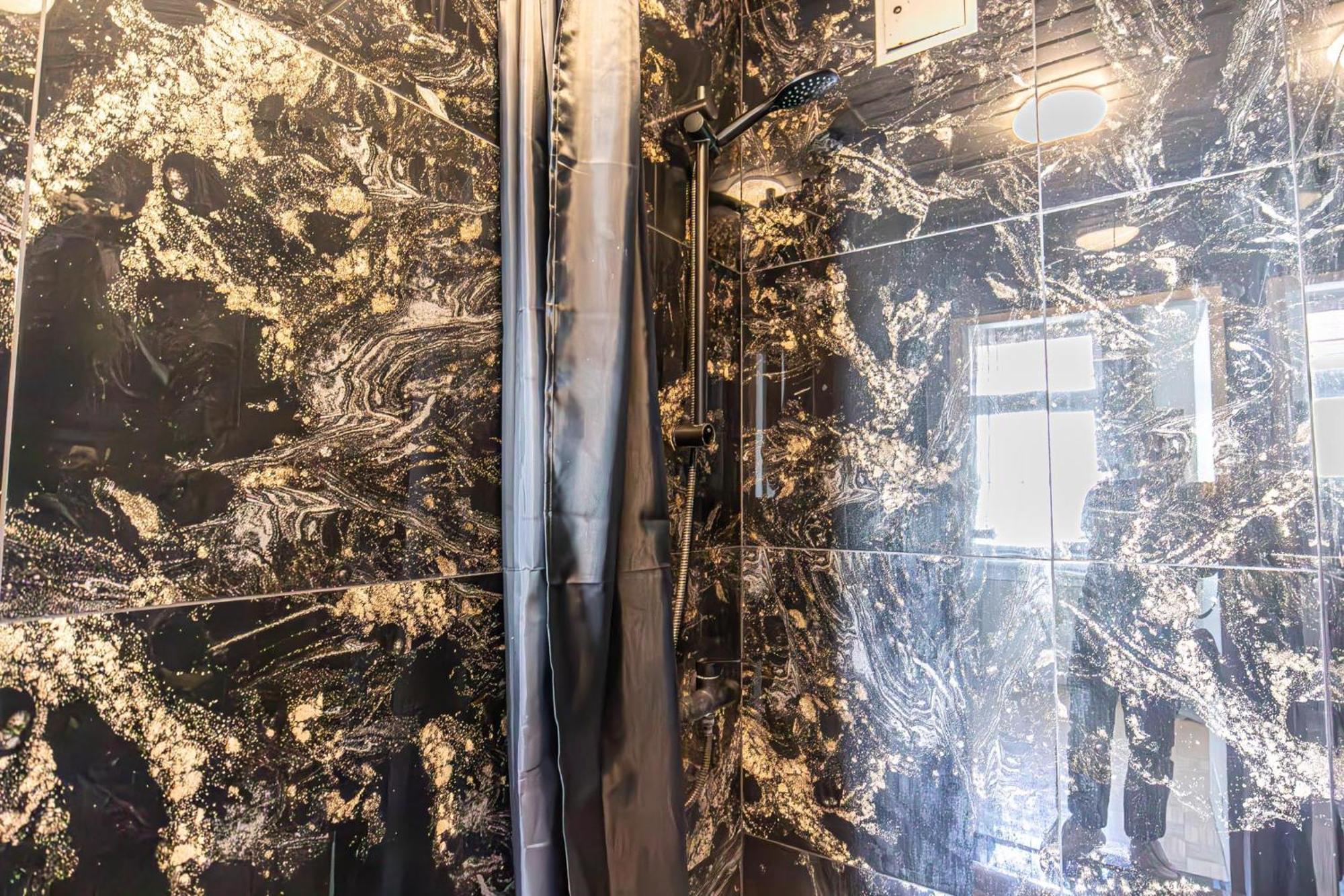 Near Schoenbrunn - Economy Rooms In Shared Apartment At Meidling Train Station Βιέννη Εξωτερικό φωτογραφία