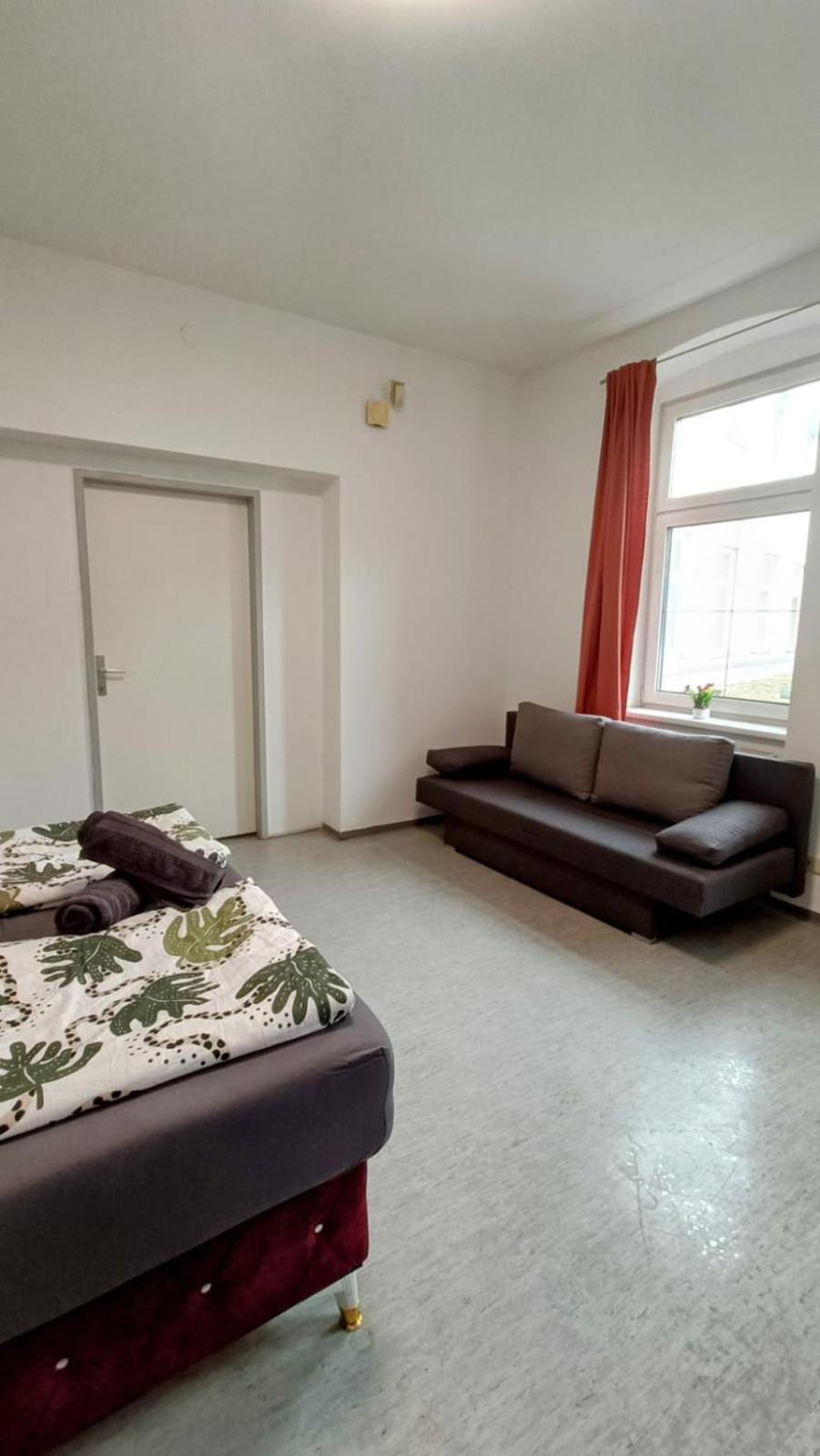 Near Schoenbrunn - Economy Rooms In Shared Apartment At Meidling Train Station Βιέννη Εξωτερικό φωτογραφία