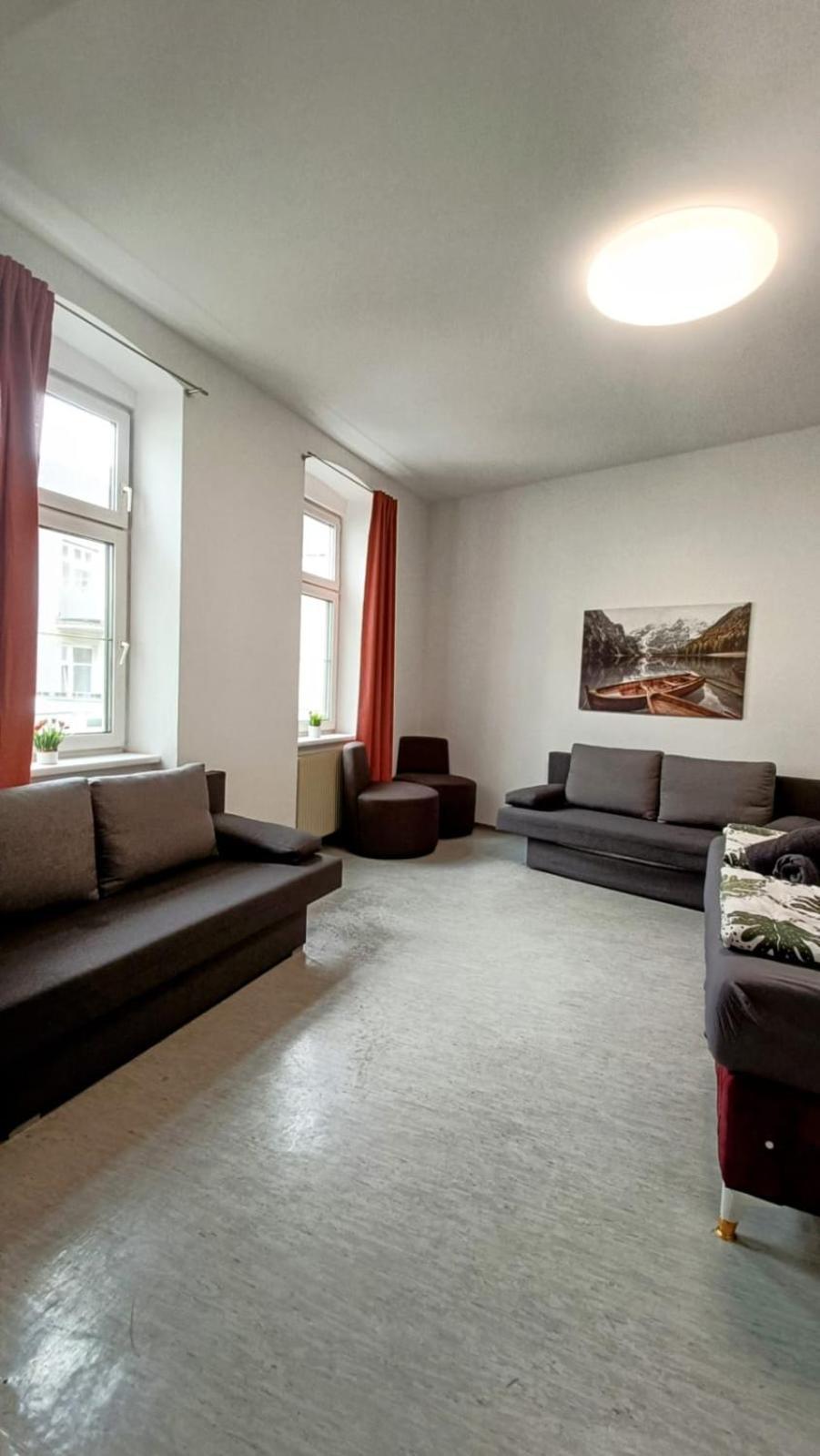 Near Schoenbrunn - Economy Rooms In Shared Apartment At Meidling Train Station Βιέννη Εξωτερικό φωτογραφία